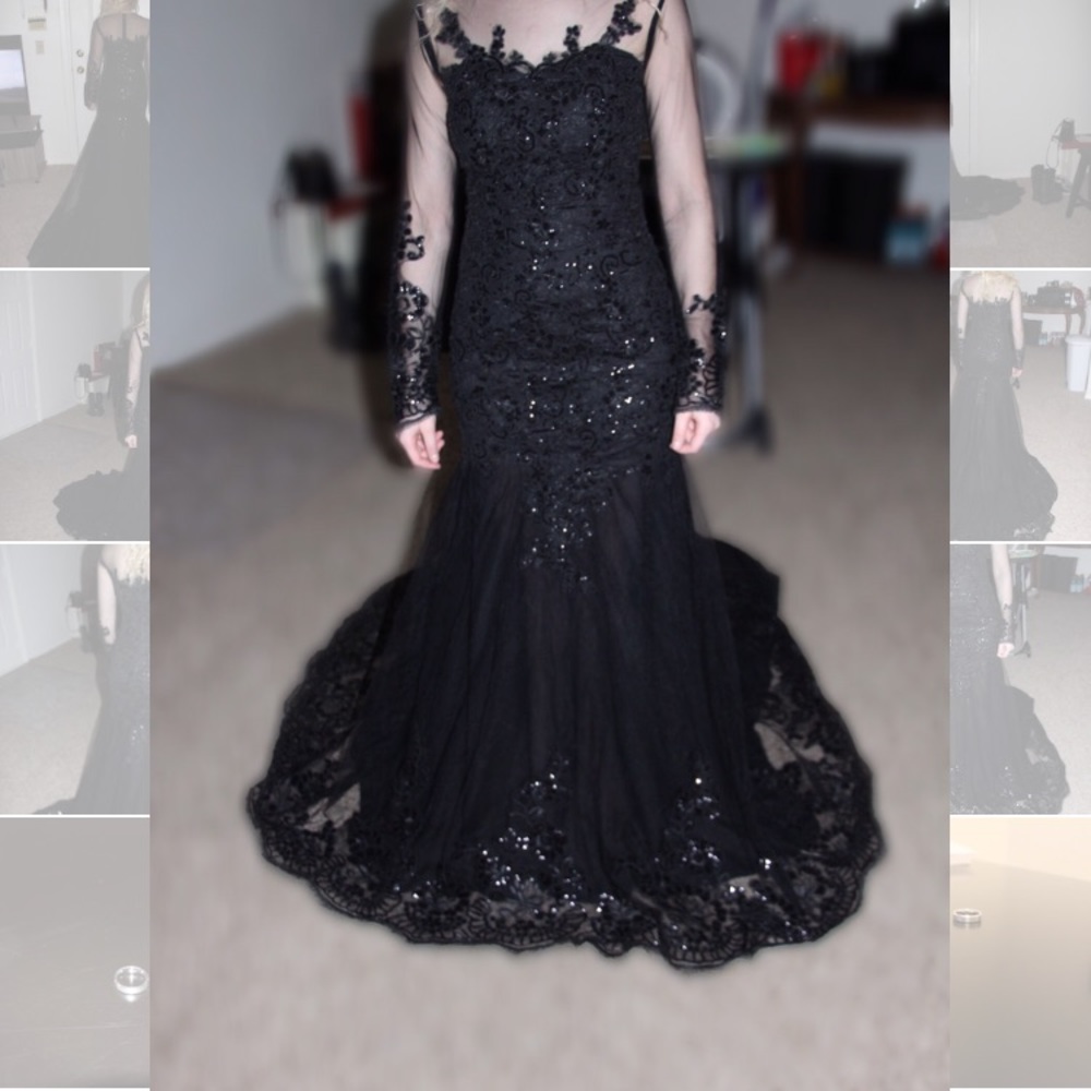 Long black mermaid dress,